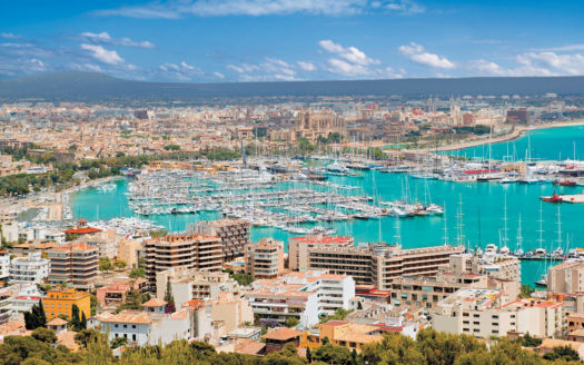 Испания привлекает выгодной недвижимостью
