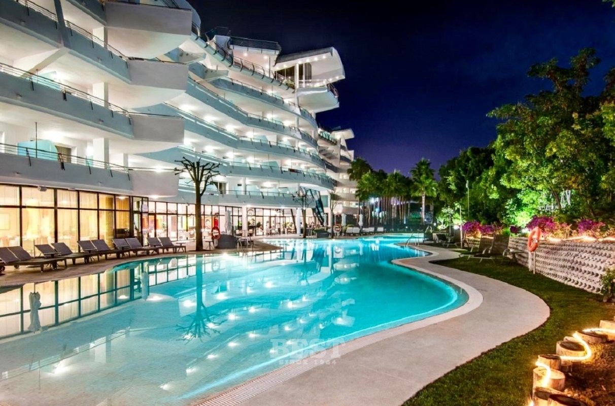Luxury 5* Spa Hotel in Marbella in Spain! Best Real