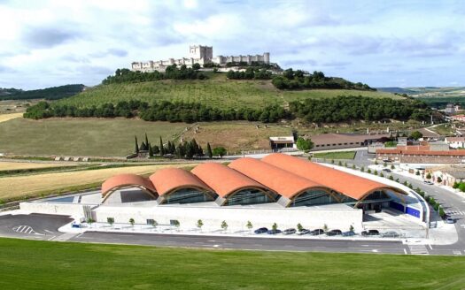 Bodega y viñedos en La Rioja, España!
