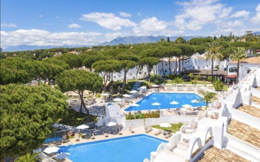4* Bungalow type Hotel in Marbella!